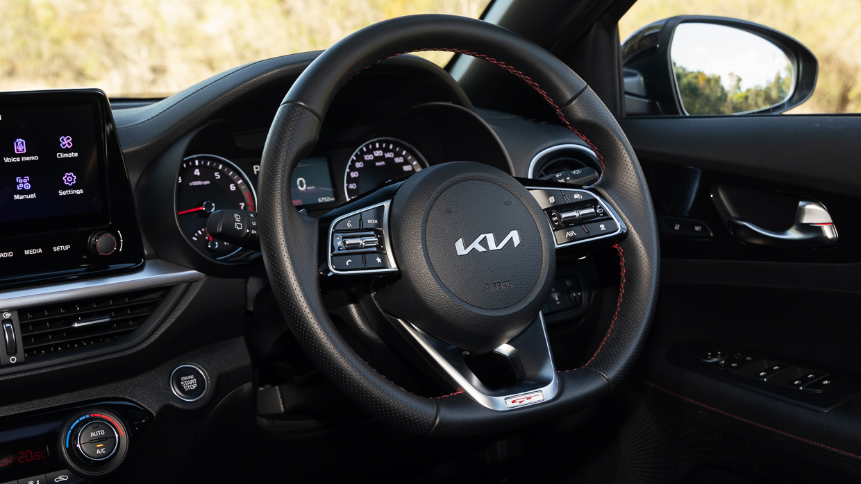 Kia Cerato GT 2024 interior 2 close