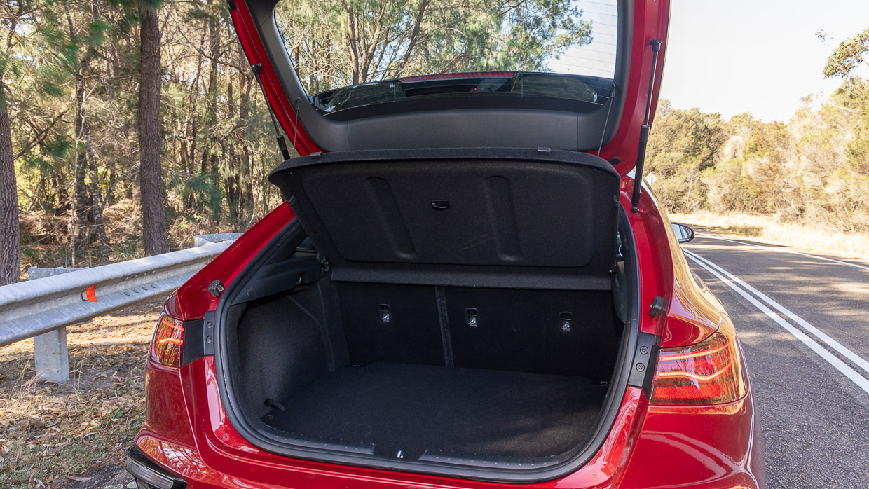 Kia Cerato GT 2024 interior boot