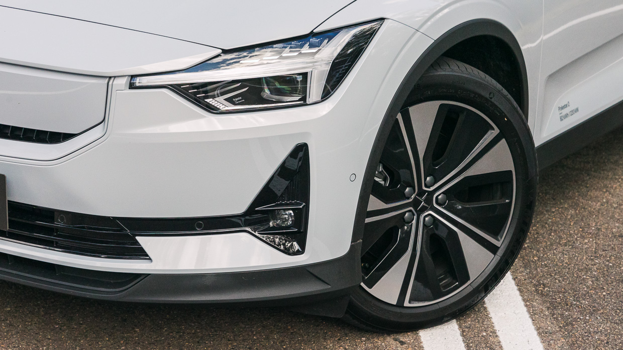 Polestar 2 LR RWD 2023 front 3/4 close