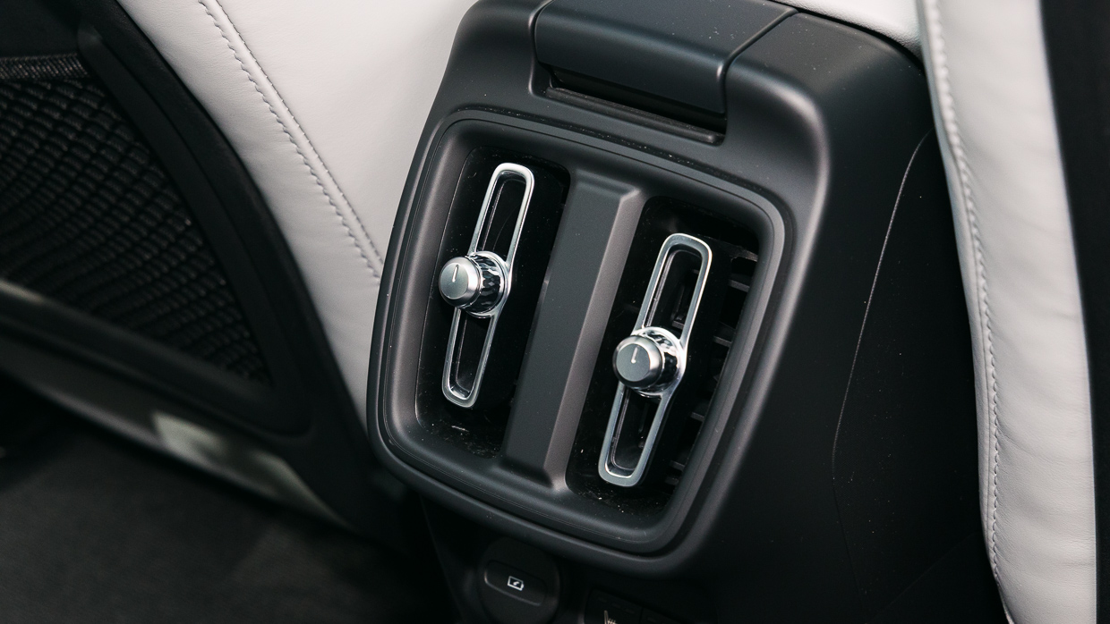 Polestar 2 LR RWD 2023 interior vents 2