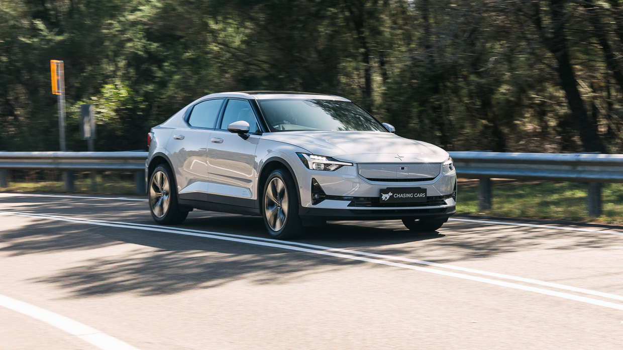 Polestar 2 LR RWD 2023 driving front