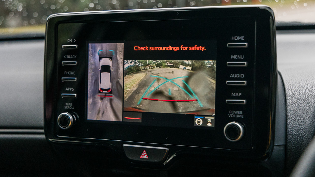 Toyota Yaris Cross GR Sport hybrid 2023 interior screen 2