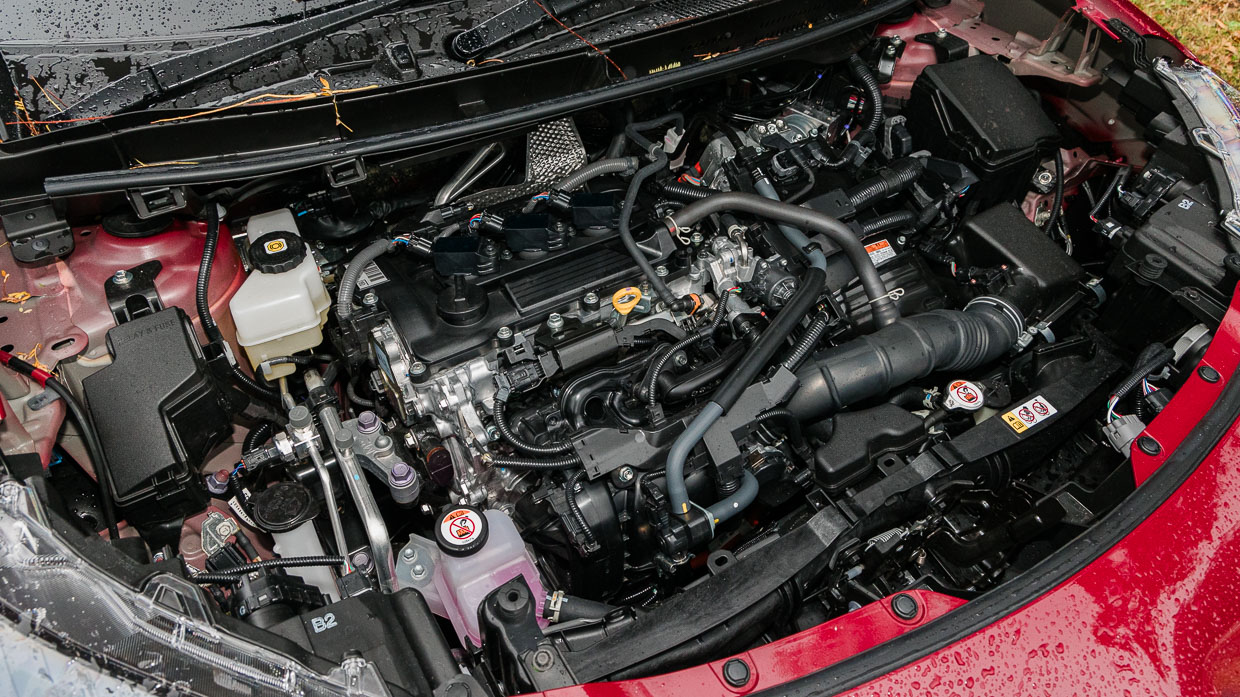 Toyota Yaris Cross GR Sport hybrid 2023 engine