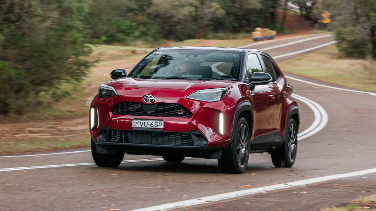Toyota Yaris Cross GR Sport hybrid 2023 driving front 5