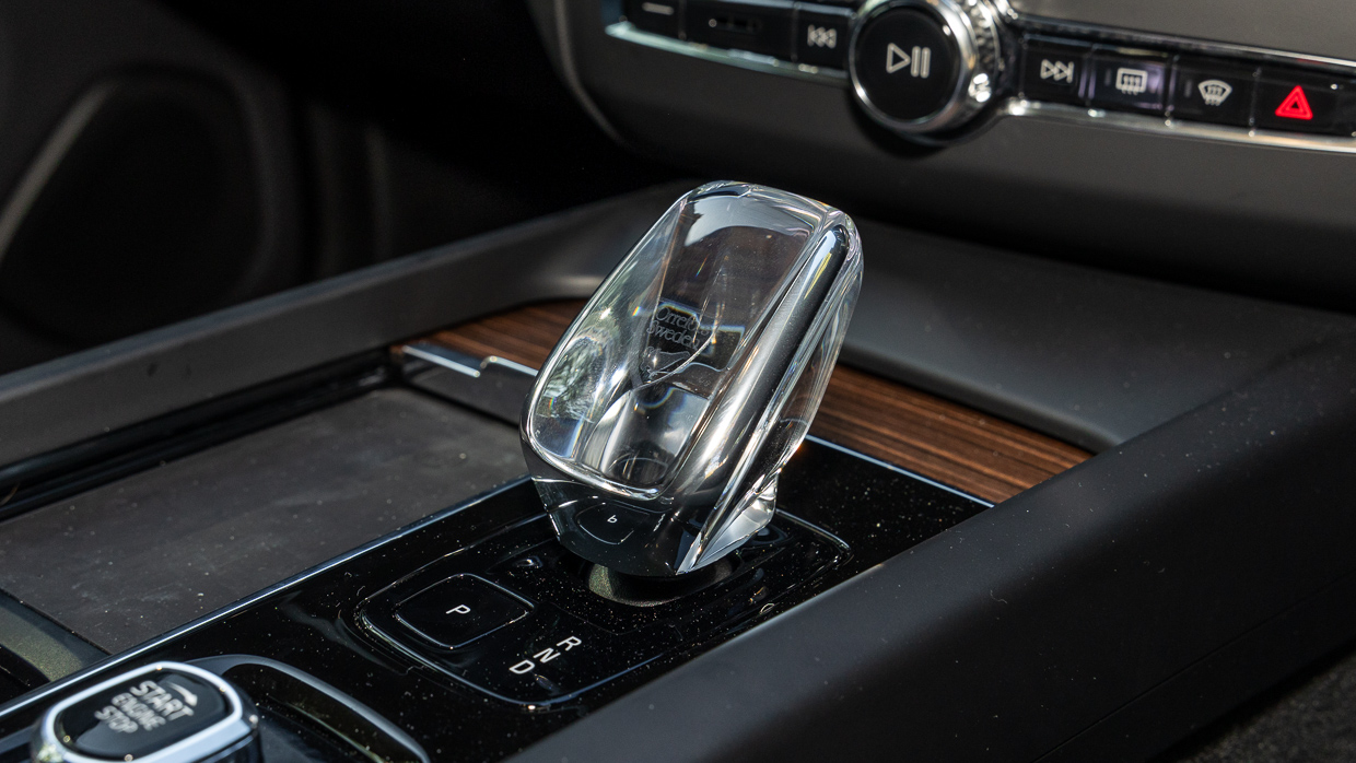 Volvo XC60 Ultimate B5 2024 shifter