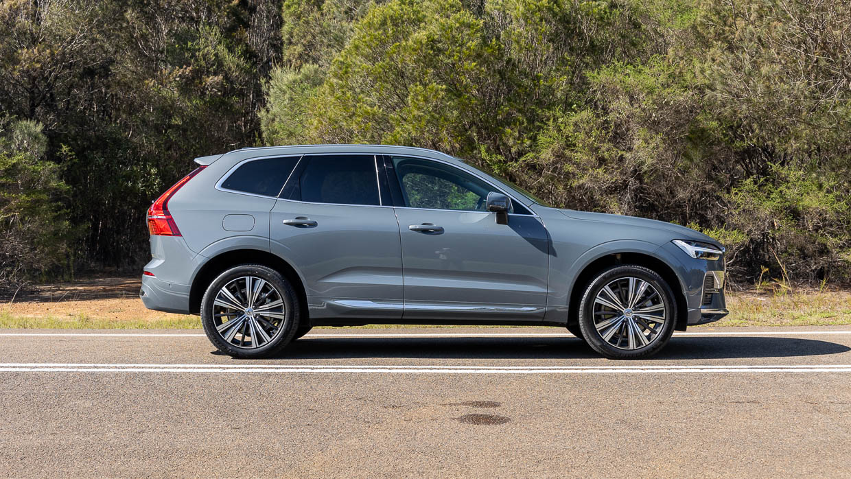 Volvo XC60 Ultimate B5 Bright 2024 review Chasing Cars