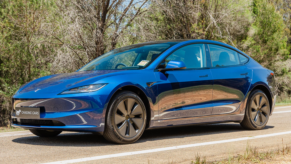 Tesla Model 3 RWD 2024 front static