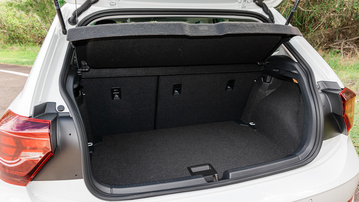 Volkswagen Polo Life 2024 interior boot