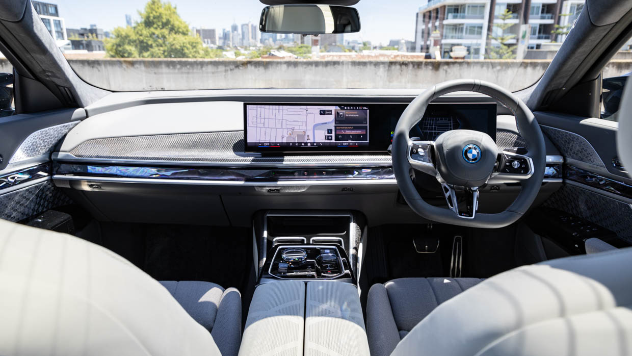 BMW i7 M70 2024 interior