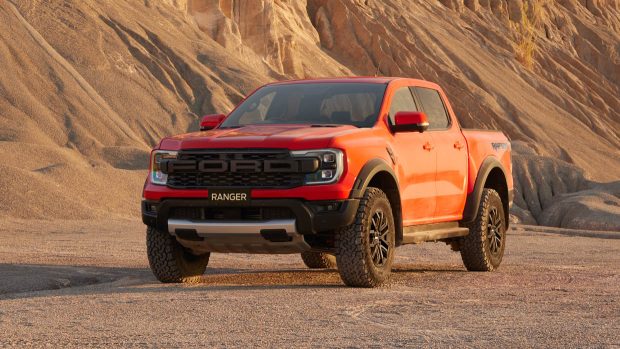 2023 Ford Ranger Raptor front 3/4 static