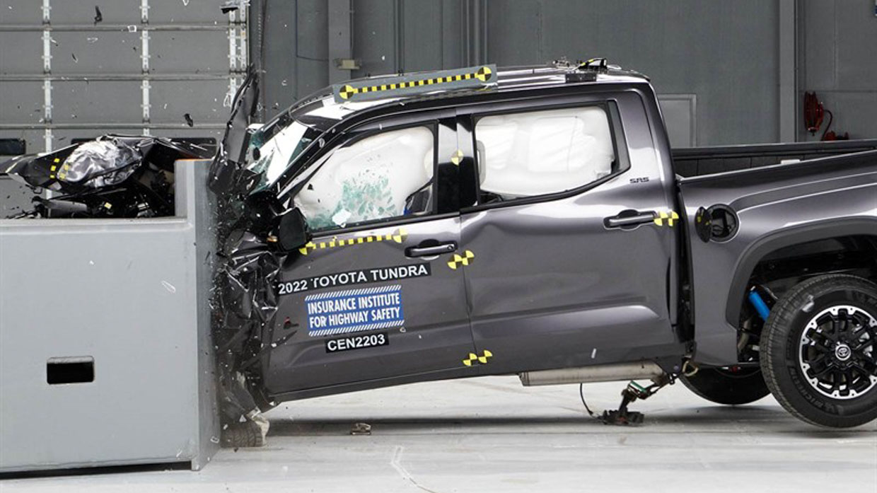 Toyota Tundra IIHS