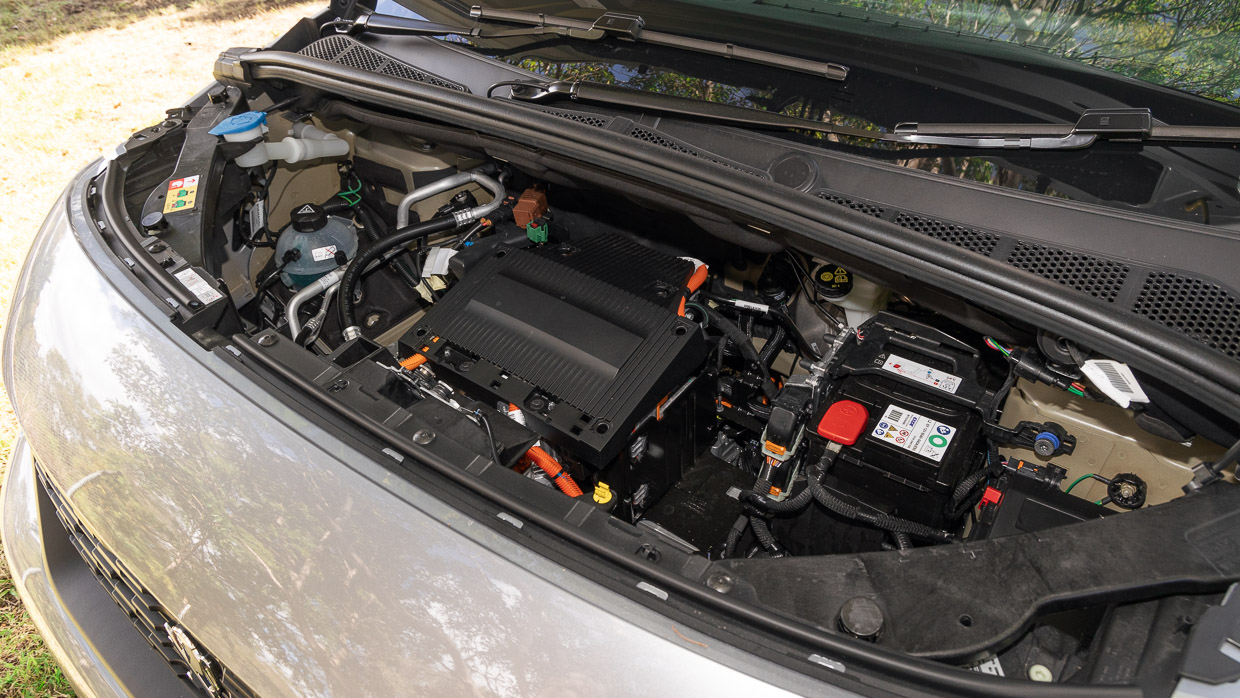 Peugeot E-Partner Pro 2024 engine