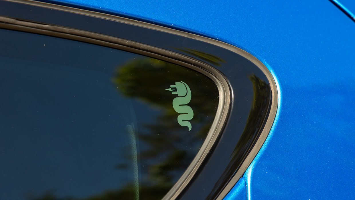 interiorAlfa Romeo Tonale Veloce PHEV 2024 decal