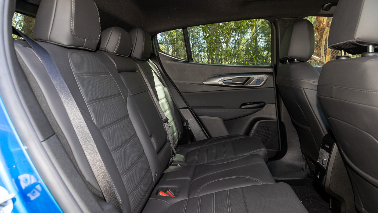 interiorAlfa Romeo Tonale Veloce PHEV 2024 interior back seat