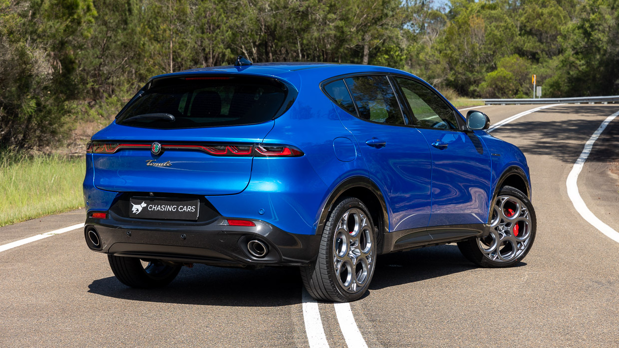 interiorAlfa Romeo Tonale Veloce PHEV 2024 rear 3/4