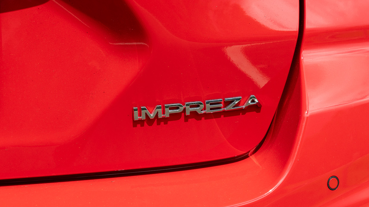 Subaru Impreza 2.0S 2024 badge