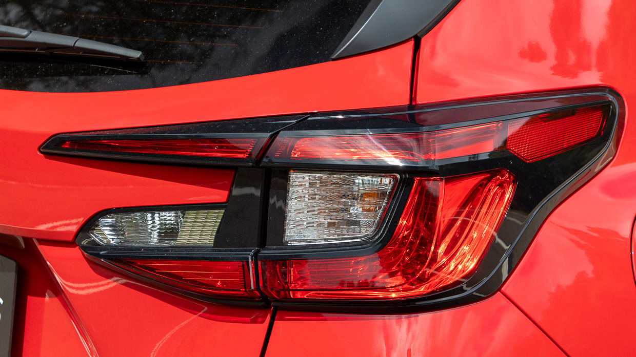 Subaru Impreza 2.0S 2024 tail-light