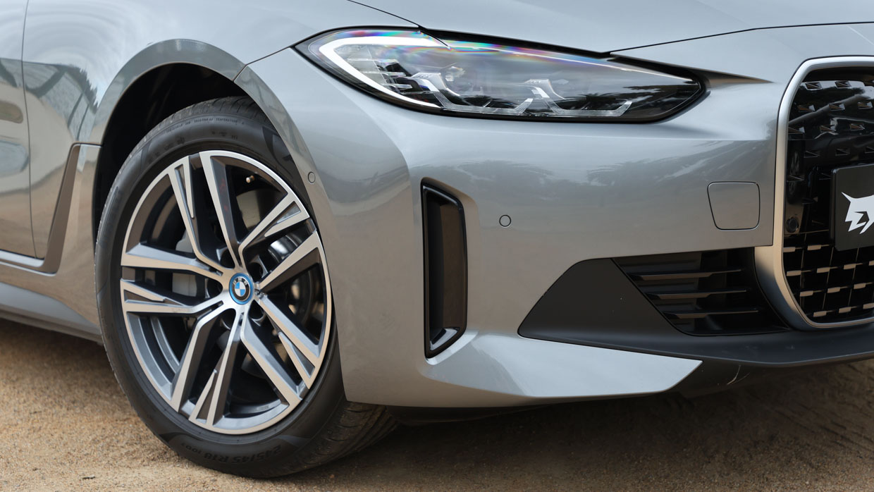 BMW i4 eDrive35 2024 front wheel