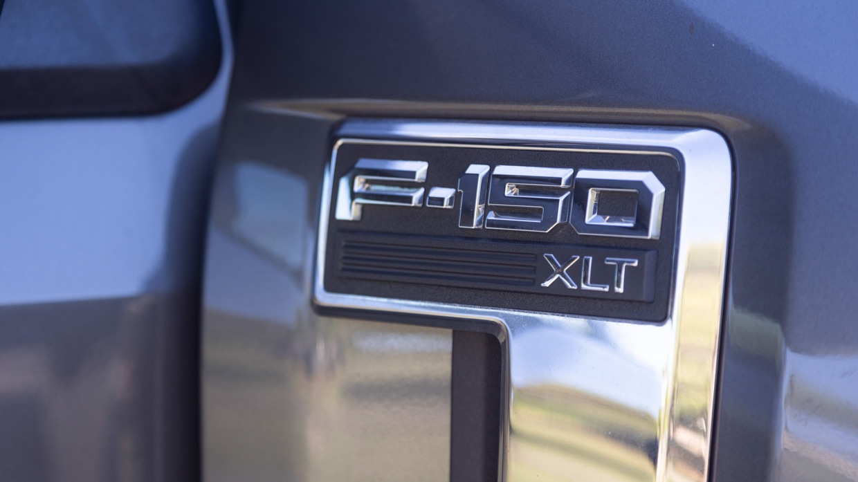 Ford F-150 XLT SWB 2024 badge