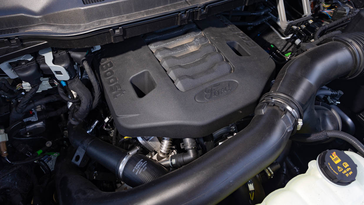 Ford F-150 XLT SWB 2024 engine