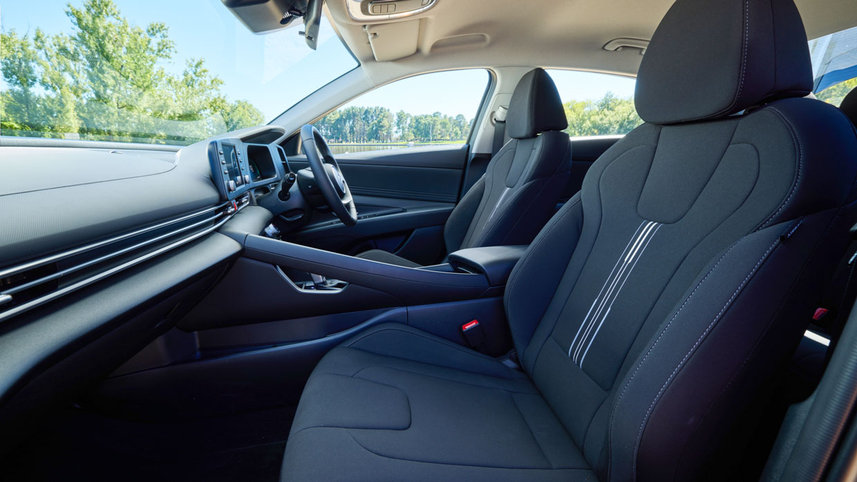 Hyundai i30 Sedan hybrid 2024 interior front seats
