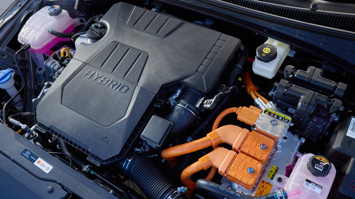 Hyundai i30 Sedan hybrid 2024 engine