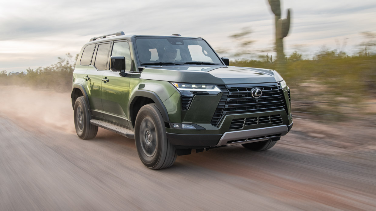 Lexus GX550 Overtrail (US) 2024 front close