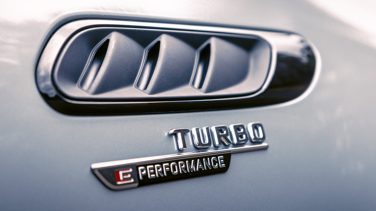 Mercedes-AMG C63 S E-Performance 2024 badge 2