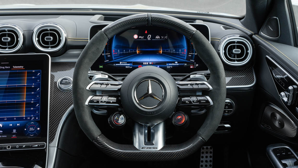 Mercedes-AMG C63 S E-Performance 2024 steering wheel