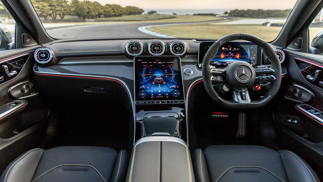 Mercedes-AMG C63 S E-Performance 2024 interior