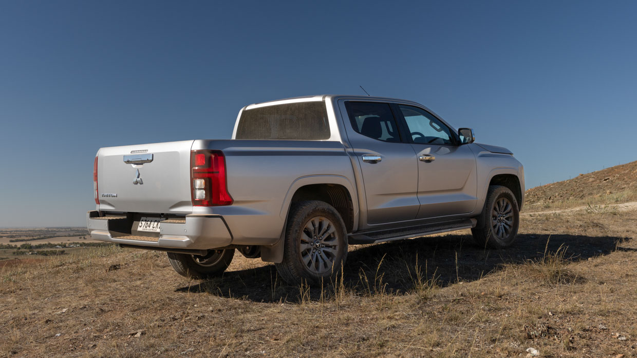 Mitsubishi Triton GLS 2024 rear