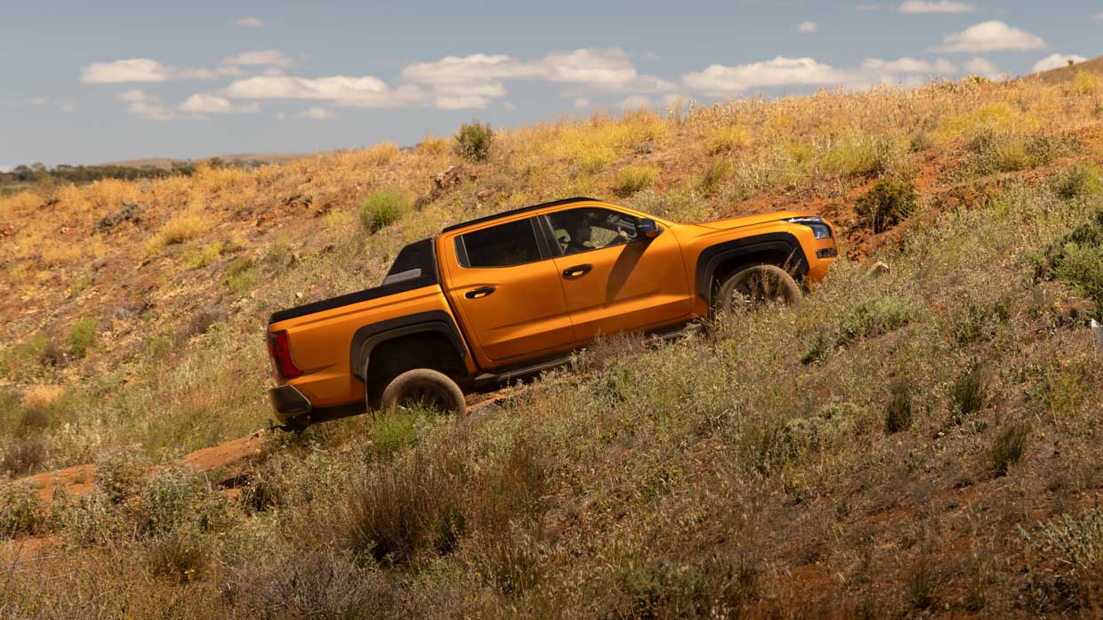 Mitsubishi Triton GSR 2024 driving side off road
