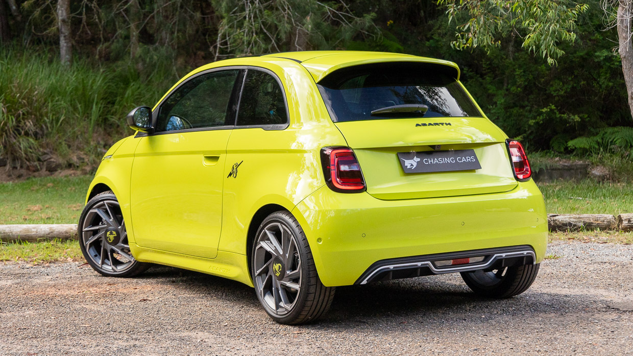 Abarth 500e 2024 rear 3/4