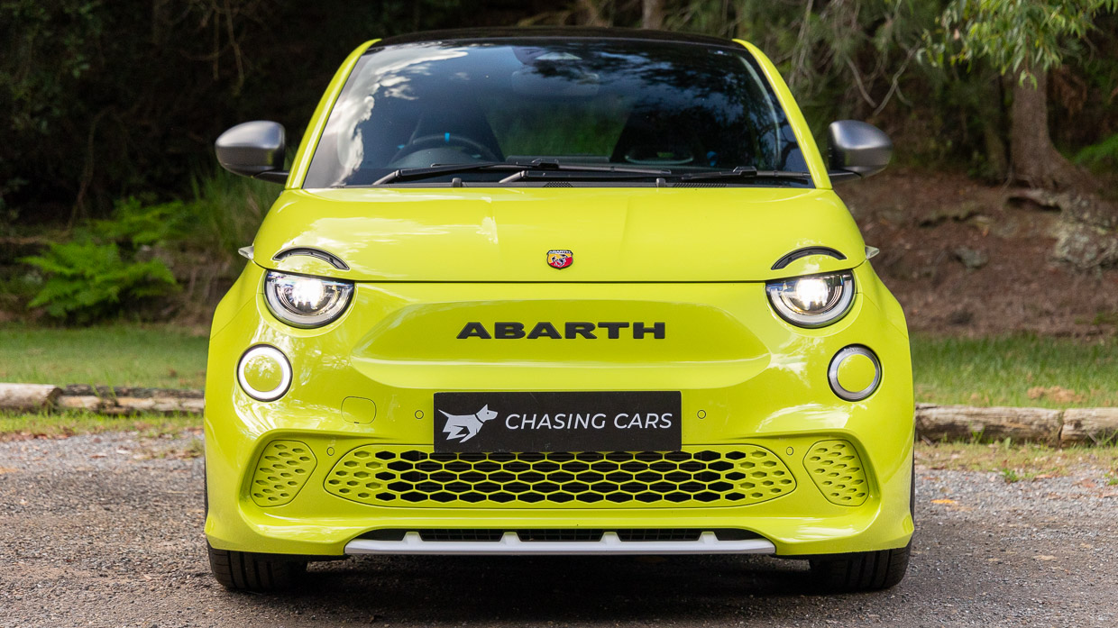 Abarth 500e 2024 front