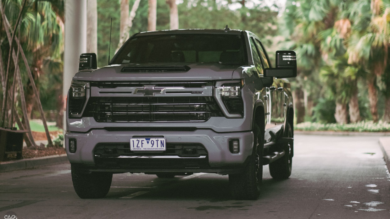 Chevrolet Silverado 2500 HD 2024 front 3/4 4