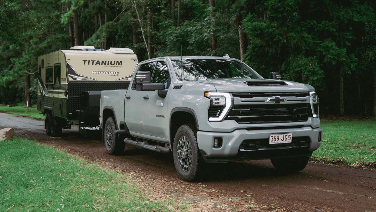 Chevrolet Silverado 2500 HD 2024 front 3/4 2