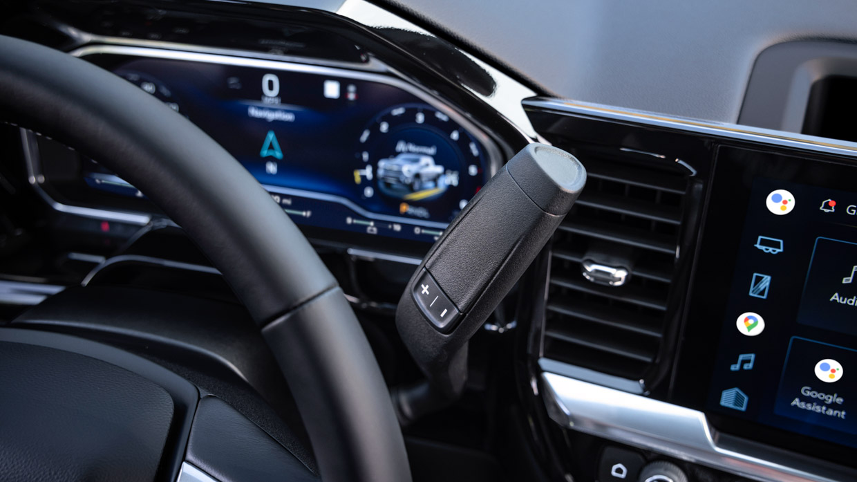 Chevrolet Silverado 2500 HD 2024 shifter