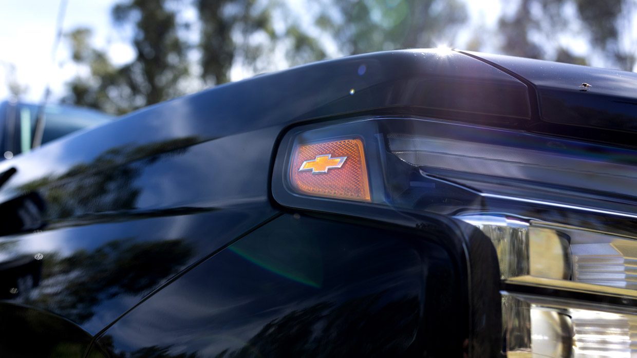 Chevrolet Silverado 2500 HD 2024 headlight