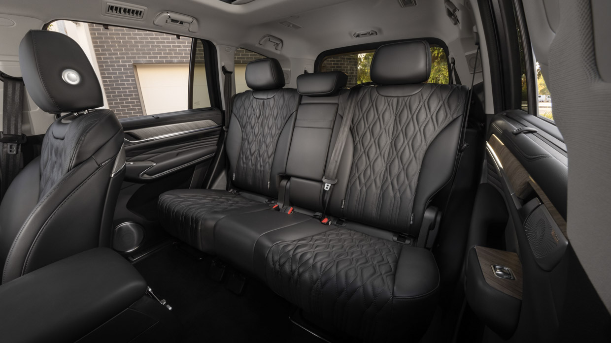 GWM Tank 500 Ultra Hybrid 2024 interior back seats