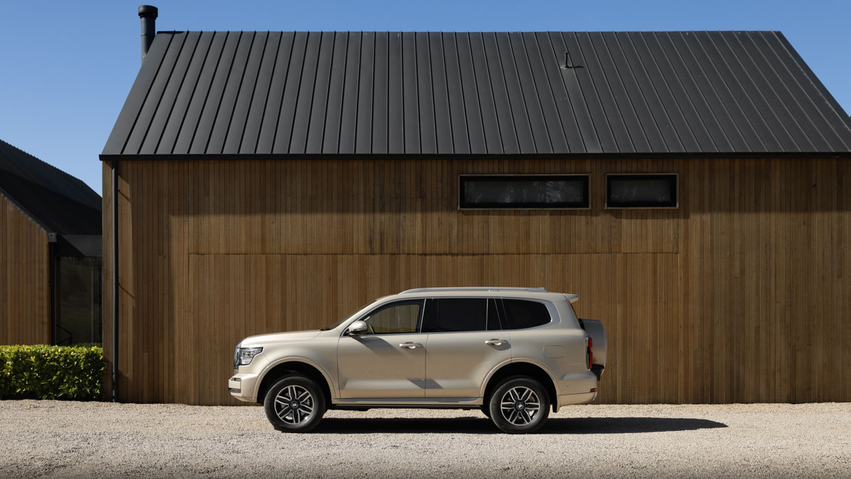 GWM Tank 500 Ultra Hybrid 2024 side 2