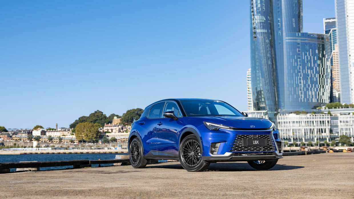 Lexus LBX 2024 front 3/4 offset
