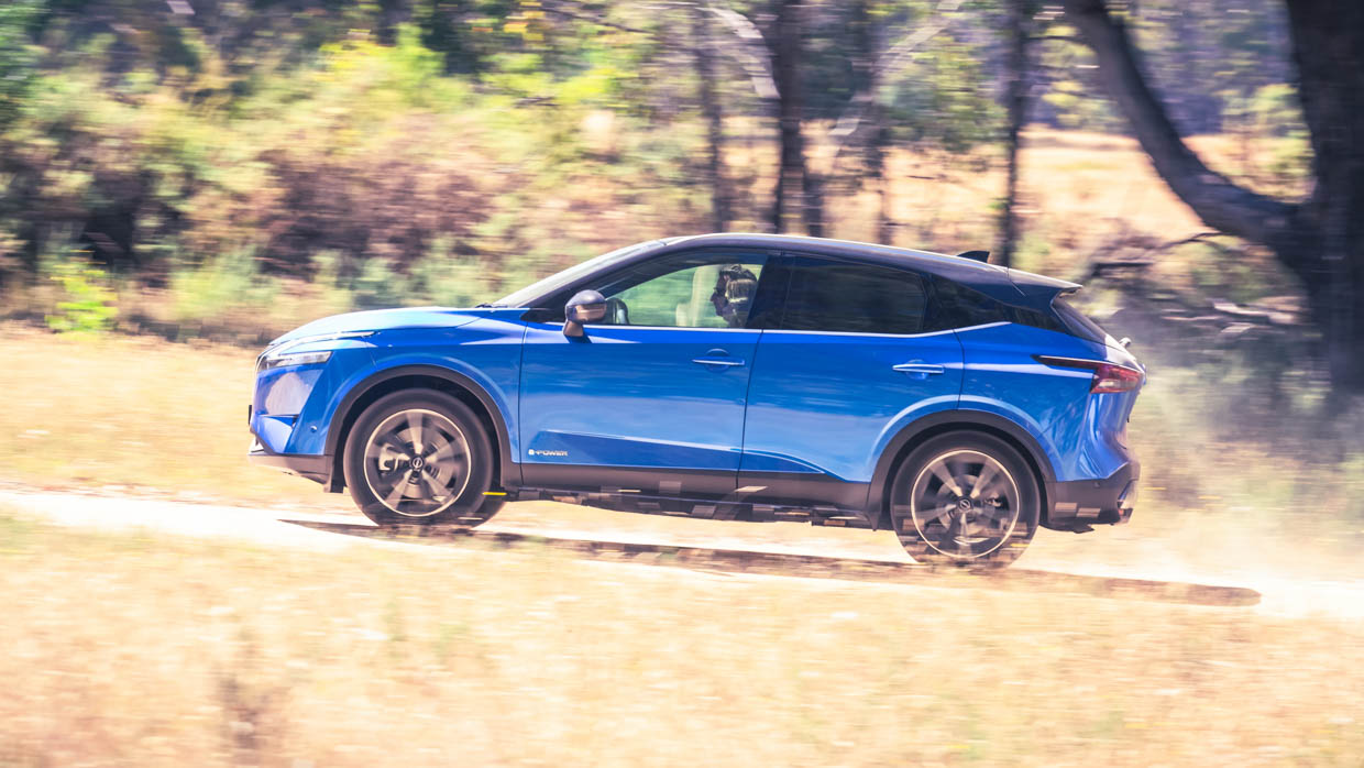 Nissan Qashqai Ti E-Power 2024 driving side