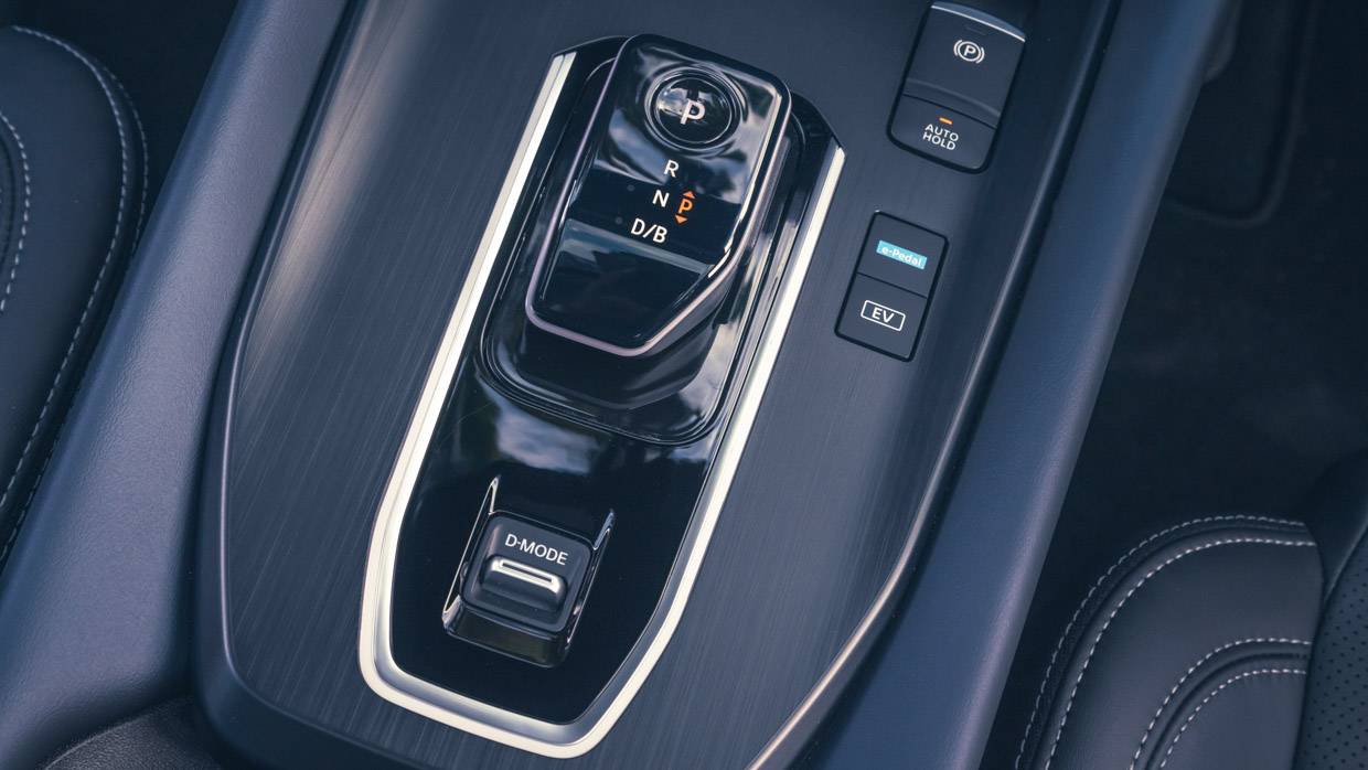 Nissan Qashqai Ti E-Power 2024 shifter