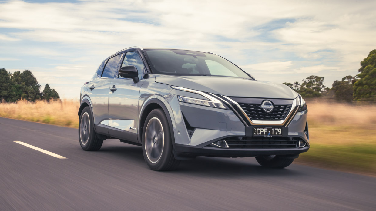 Nissan Qashqai Ti E-Power 2024 driving front