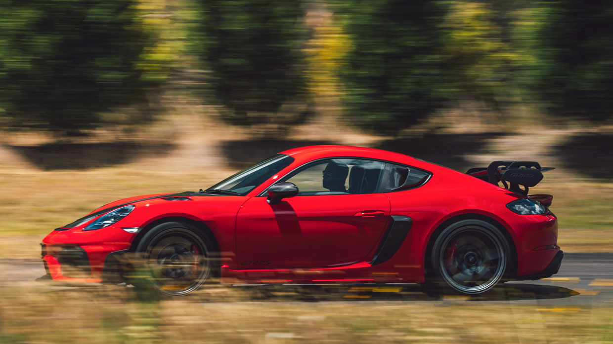 Porsche Cayman GT4 RS 2024 driving side