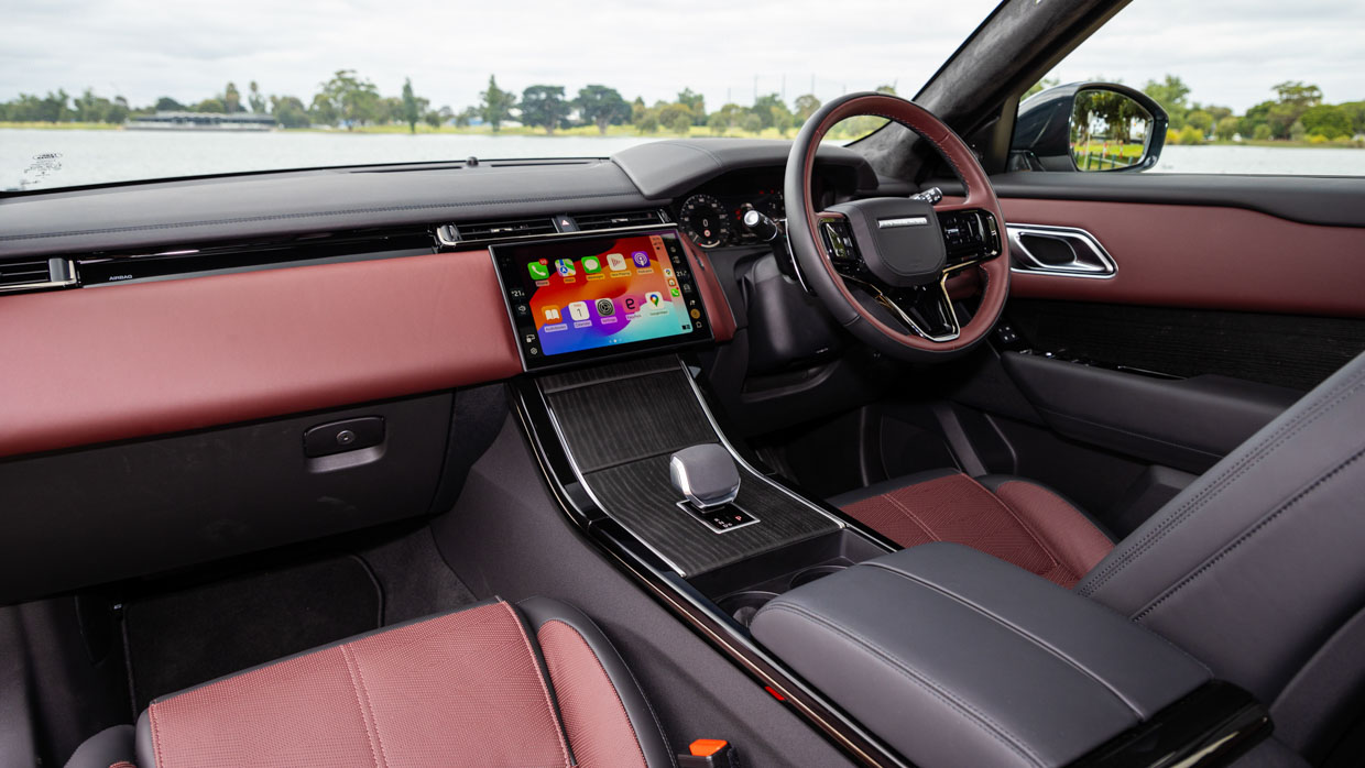 Range Rover Velar P400 2024 interior 2