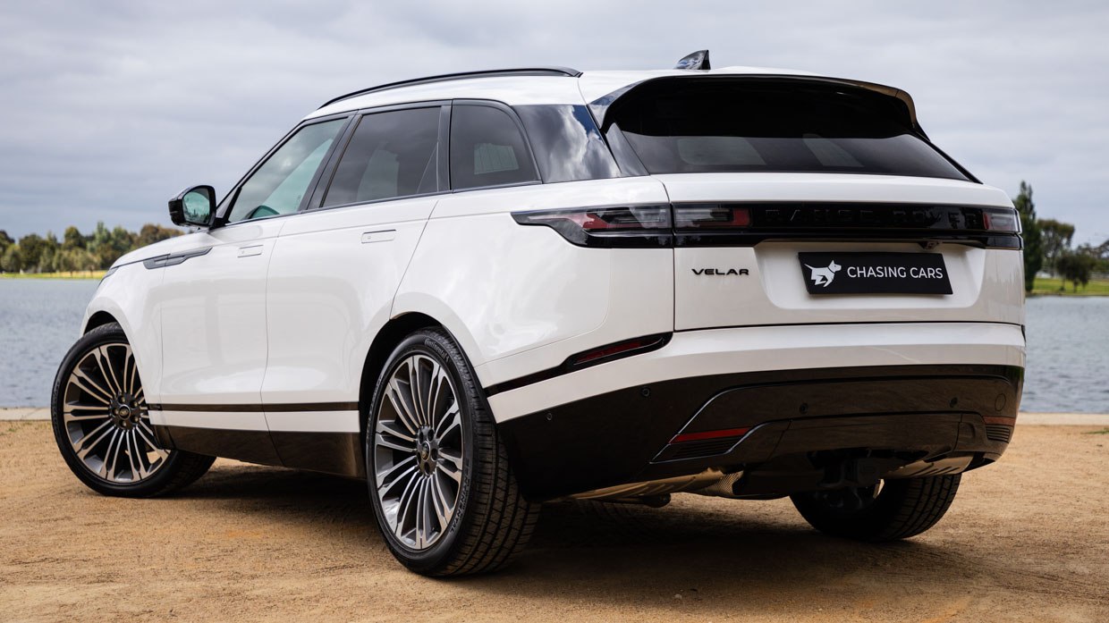 Range Rover Velar P400 2024 rear 3/4