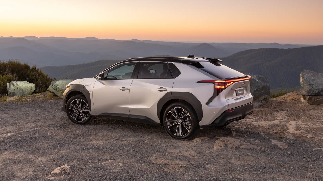 Toyota BZ4X 2024 rear 3/4