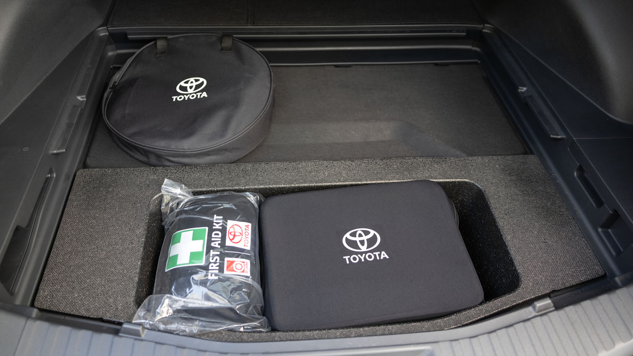 Toyota BZ4X 2024 boot floor