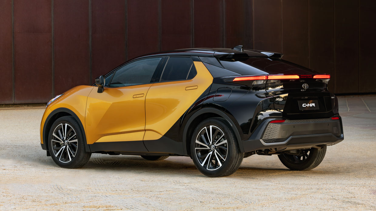 Toyota C-HR 2024 Koba rear 3/4